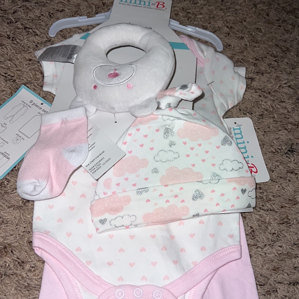 BRAND NEW! - Picture 2 of 3